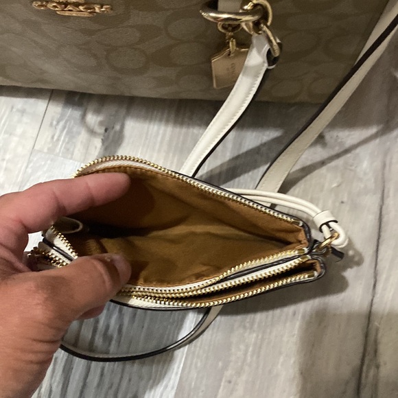 Womens coach purse with matching wallet - Picture 9 of 9